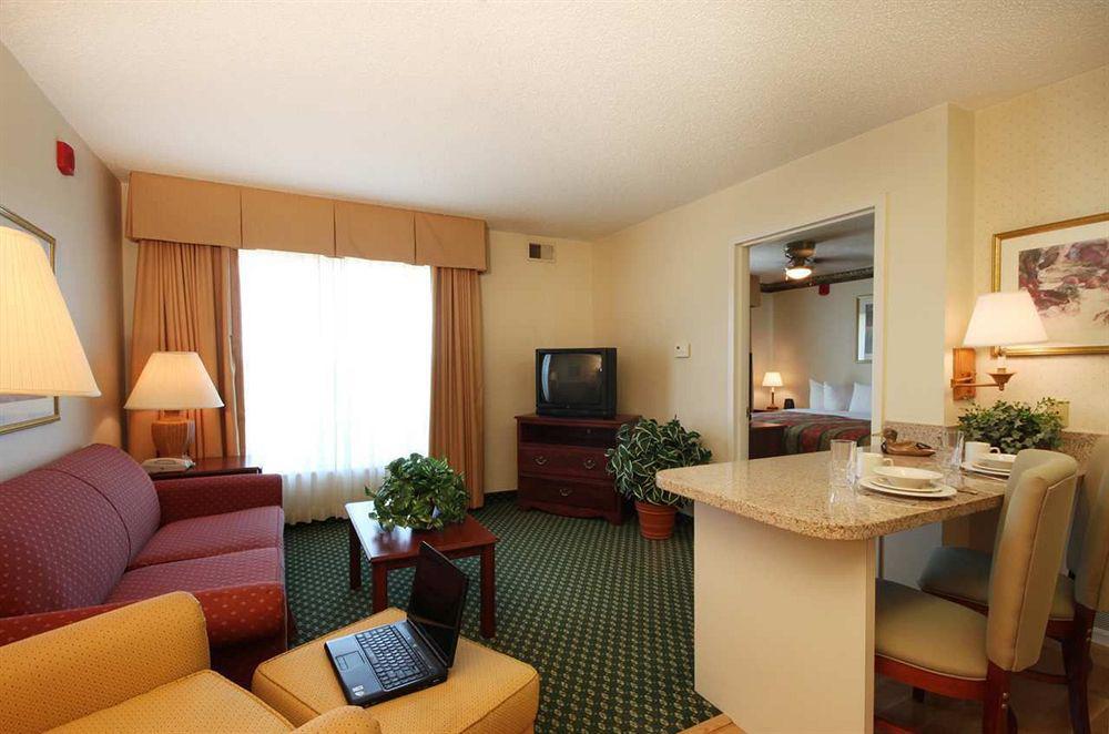 Hotel Homewood By Hilton Dallas-arlington