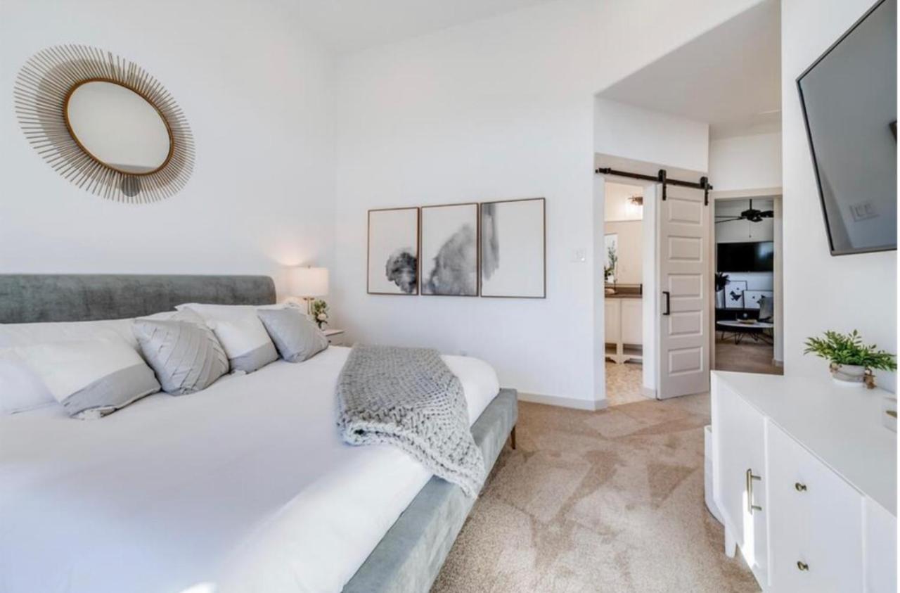 Holiday home Stylish Townhome Near At&t Stadium, Globe Life, Six Flags & Arlington