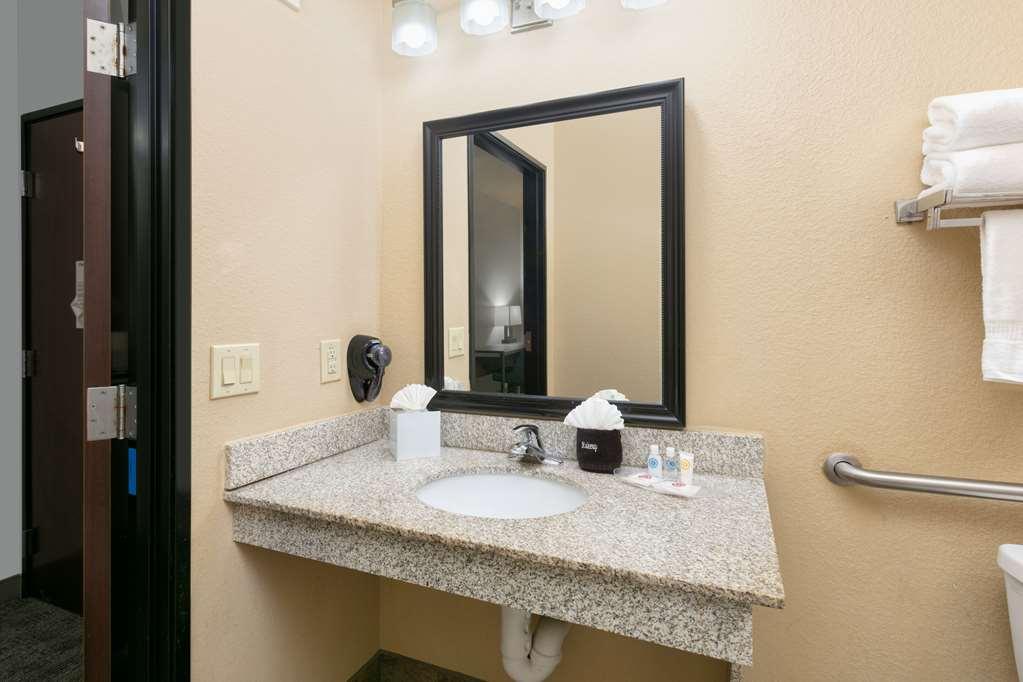 Comfort - Entertainment District Hotel 3*