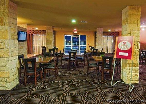 Comfort - Entertainment District Hotel