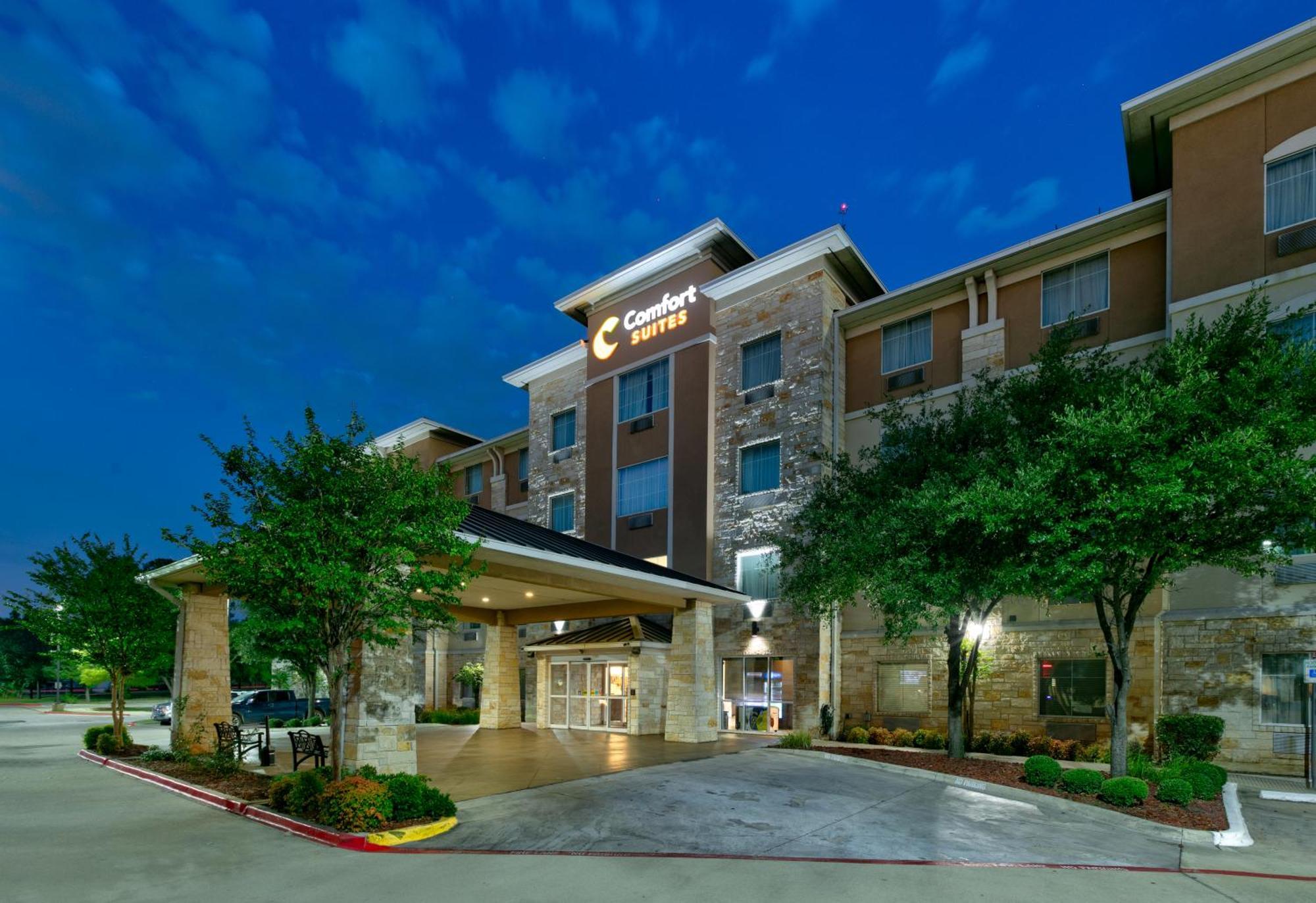 Comfort - Entertainment District Arlington