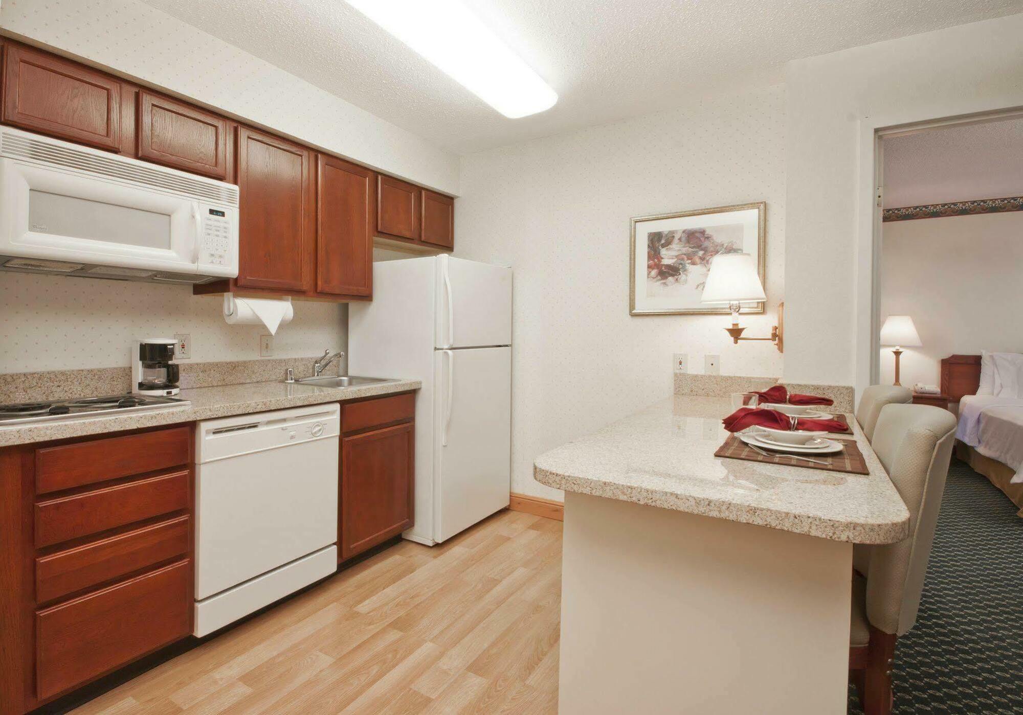Hotel Homewood By Hilton Dallas-arlington 4*