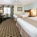 Baymont By Wyndham Arlington At Six Flags Dr