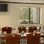Baymont By Wyndham Arlington At Six Flags Dr