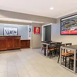 Super 8 By Wyndham Arlington Near At&T Stadium