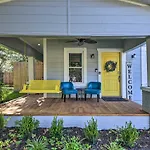 Arlington Elm Cottage With Fenced Yard And Patios!