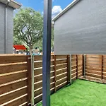Chic 3Br Apt Near At&T Stadium With Pool + Parking