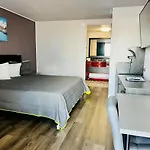 R Nite Star Inn And Suites -Home Of The Cowboys & Rangers