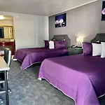 R Nite Star Inn And Suites -Home Of The Cowboys & Rangers