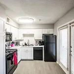 Entire Place Wi-Fi Washer Dryer 4Ktv Pets Allowed #615