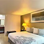 R Nite Star Inn & Suite