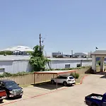 Executive Inn Of Arlington, Near At&T Stadium