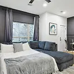 New 2B Townhome Near At&T Global Life 6Flag