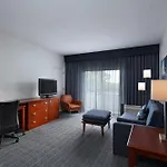 Courtyard By Marriott Dallas Arlington Entertainment District