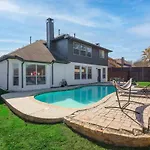 Pearl White Dream Home With Private Pool & Theatre