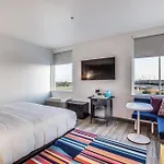 Aloft Dallas Arlington Entertainment District