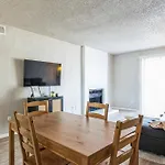 The Landry 174 Spacious And Cozy 2 Bedroom 2Bth