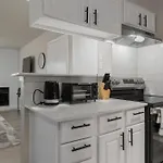 The Landry 257 Spacious And Cozy 1 Bedroom 1Bth