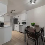 The Landry 257 Spacious And Cozy 1 Bedroom 1Bth