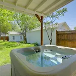 Walk To Cowboys Games Arlington Home With Yard!