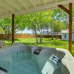 Walk To Cowboys Games Arlington Home With Yard!