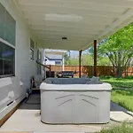 Walk To Cowboys Games Arlington Home With Yard!