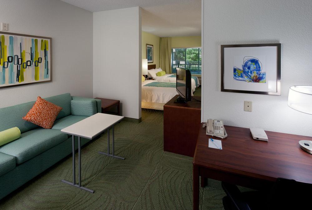 Springhill Dallas North Hotel 3*