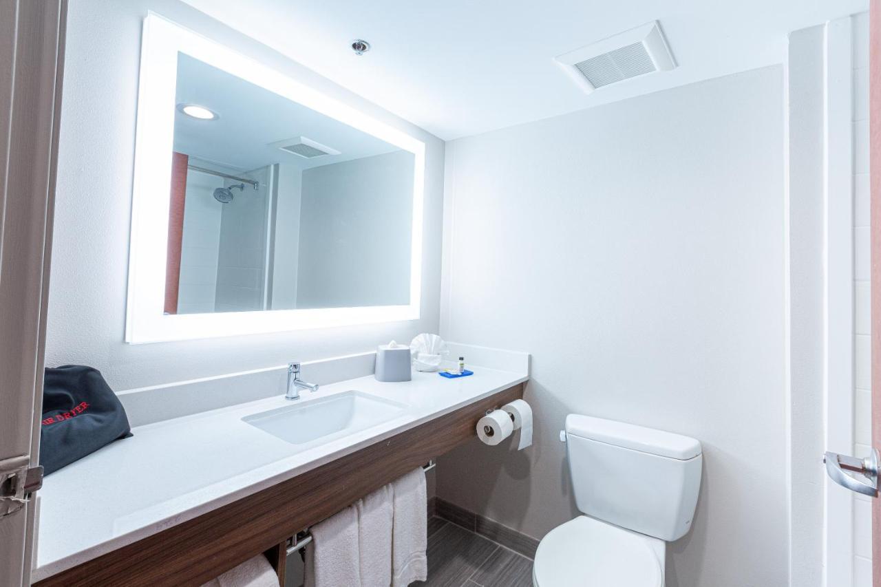 Hotel Express & North - Stadium Area By Ihg