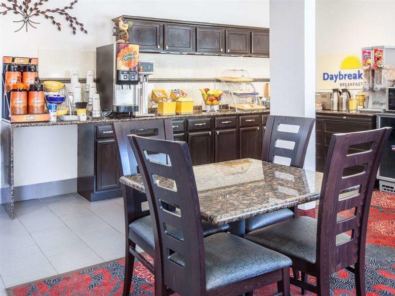 Days By Wyndham Hotel 2*