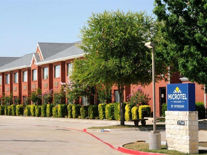 Hotel Travelodge By Wyndham Arlington/dallas Area 2*