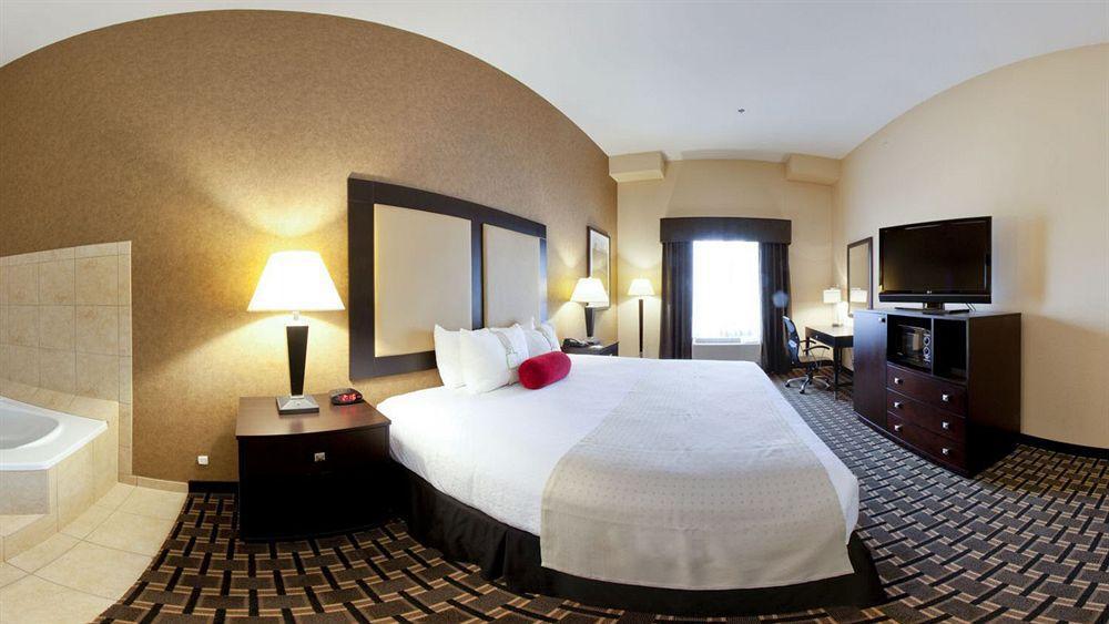Northeast By Ihg Hotel 3*