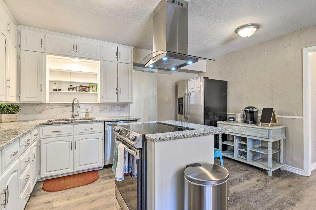 Downtown About 1 Mi To At And T Stadium! Holiday home