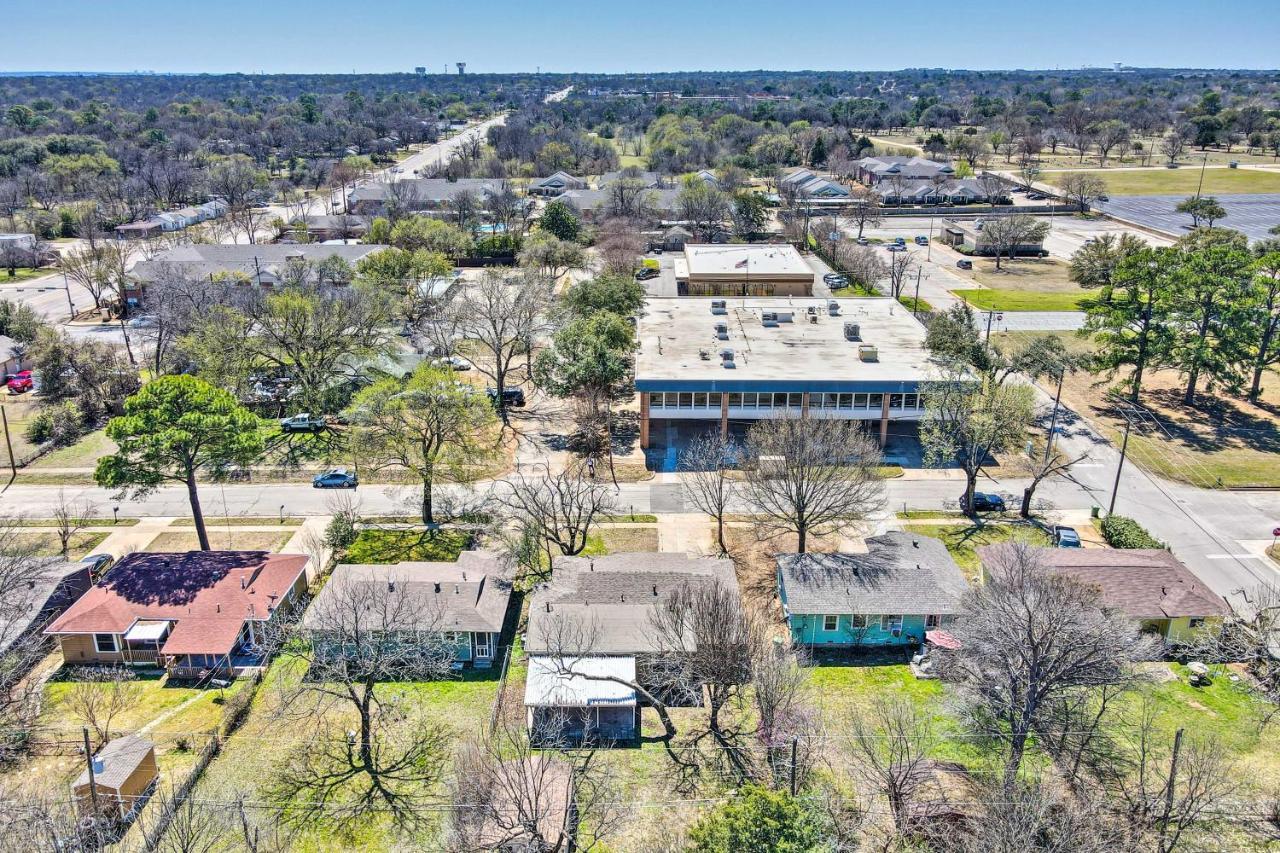 Holiday home Downtown About 1 Mi To At And T Stadium!