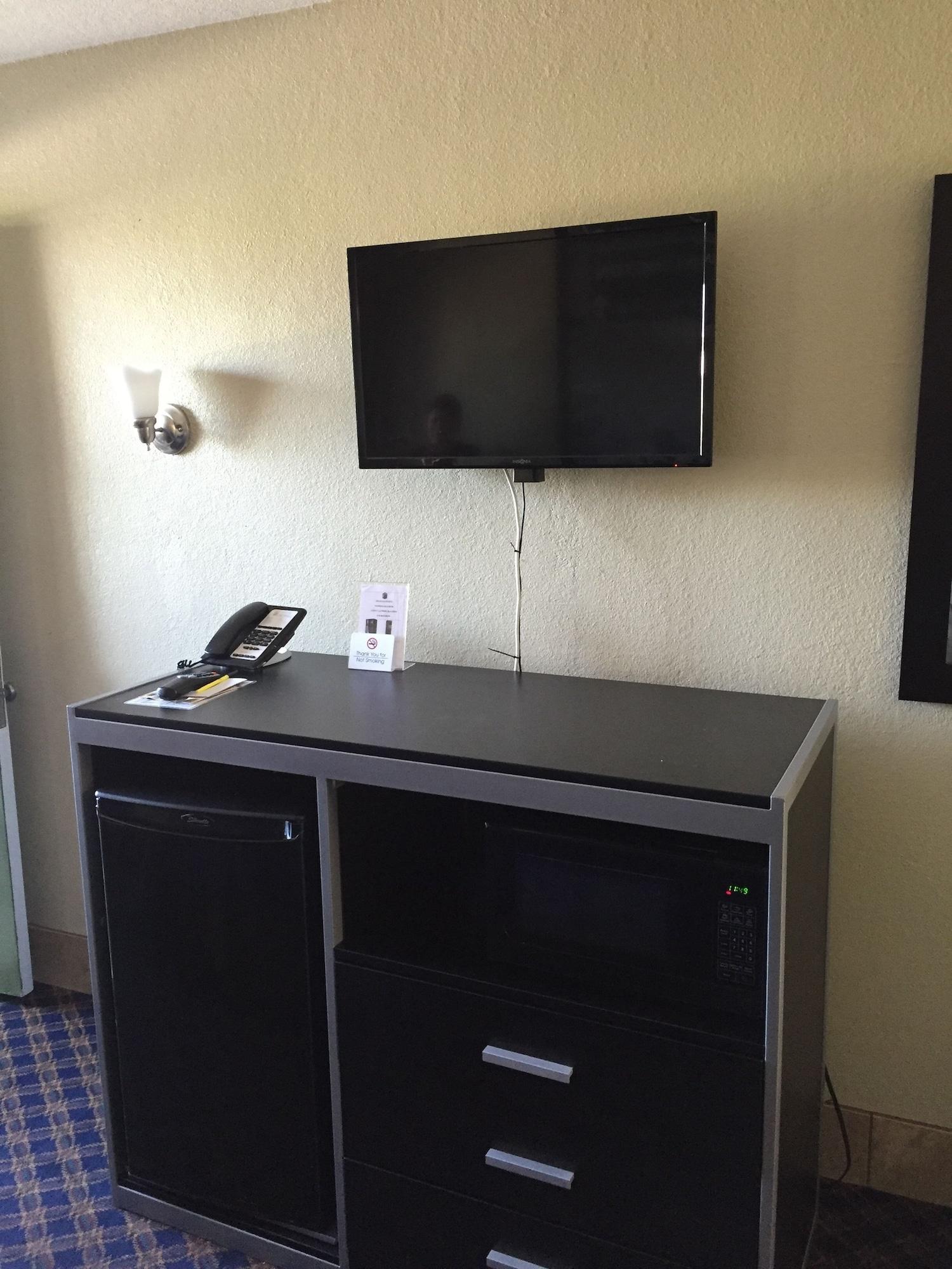 Hotel Super 8 By Wyndham Near At&t Stadium