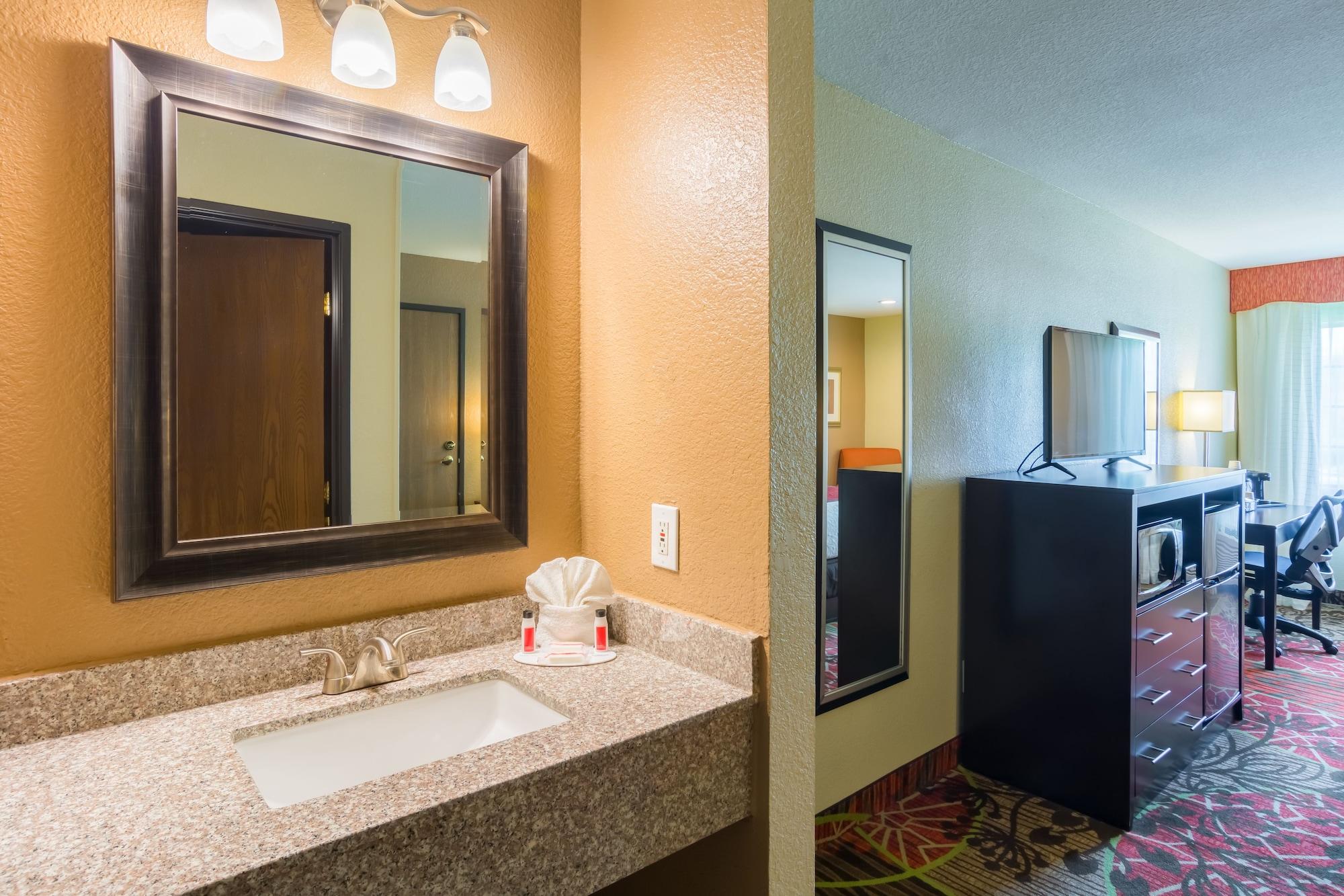 Days By Wyndham Hotel Arlington
