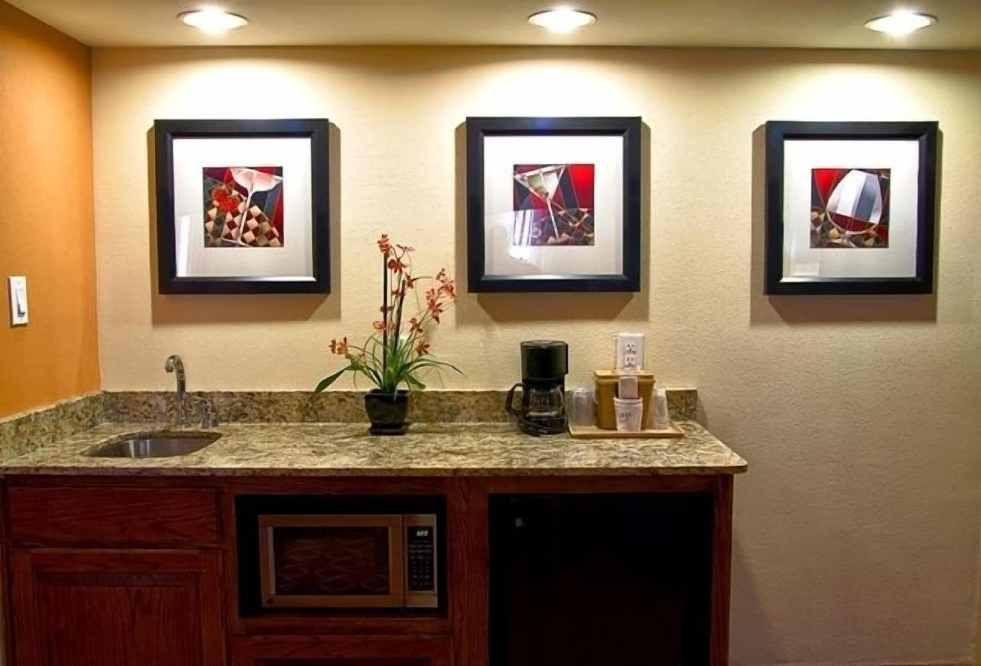 Hotel Lux & Spa, Trademark Collection By Wyndham Arlington