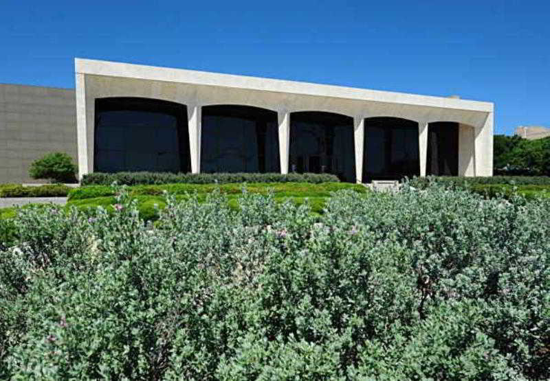 Courtyard By Marriott Dallas Entertainment District Hotel