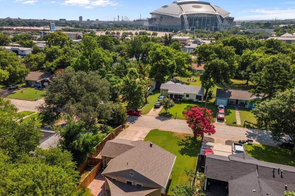 Summer Deal! Texas Rangers Near Globe Life - Cowboys, At&t