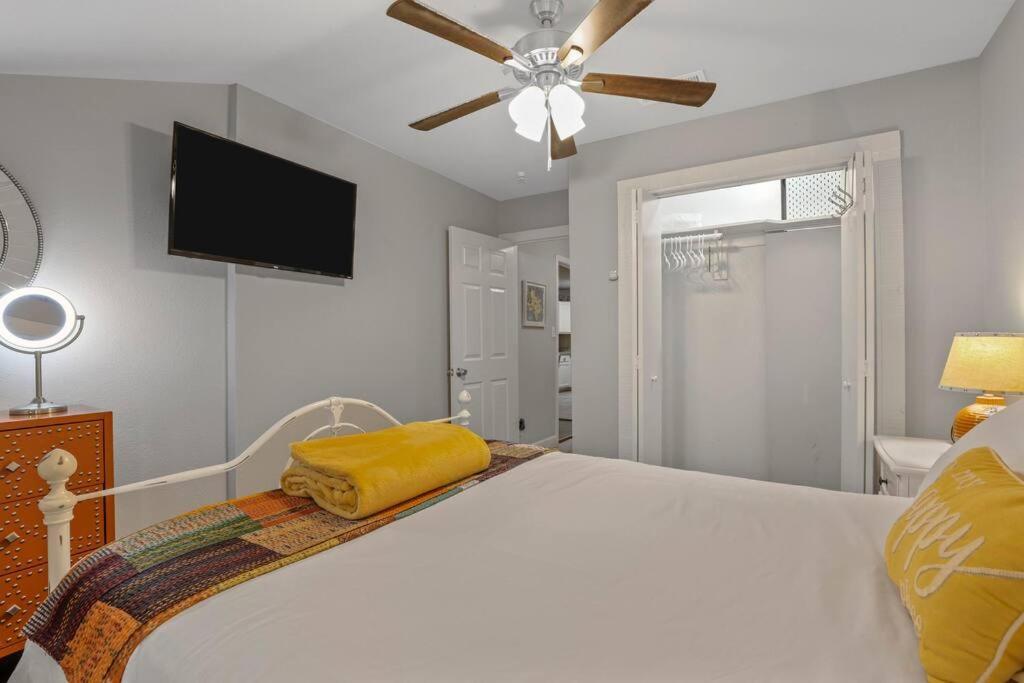 Summer Deal! Texas Rangers Near Globe Life - Cowboys, At&t Holiday home