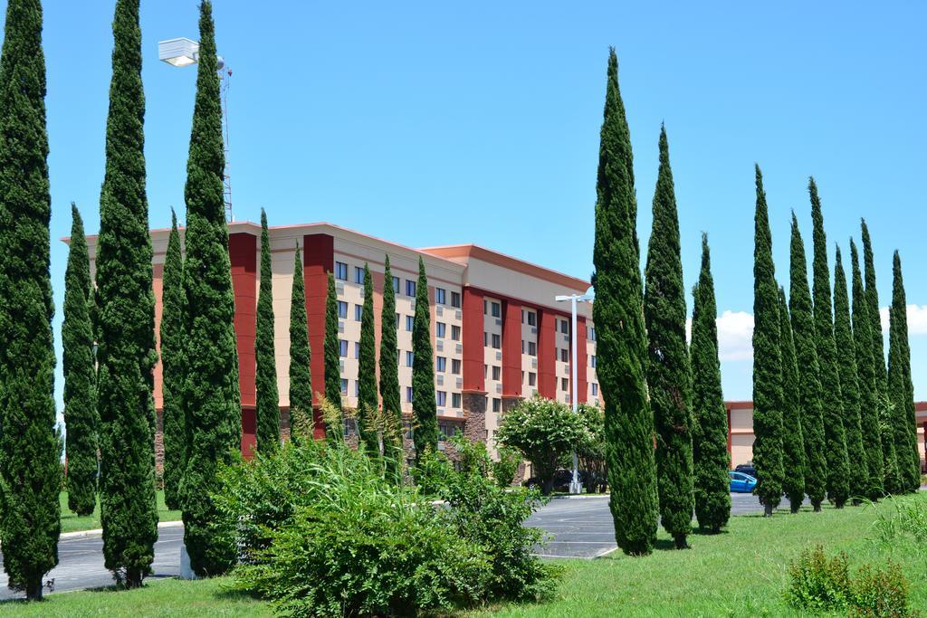 Hotel Lux & Spa, Trademark Collection By Wyndham Arlington