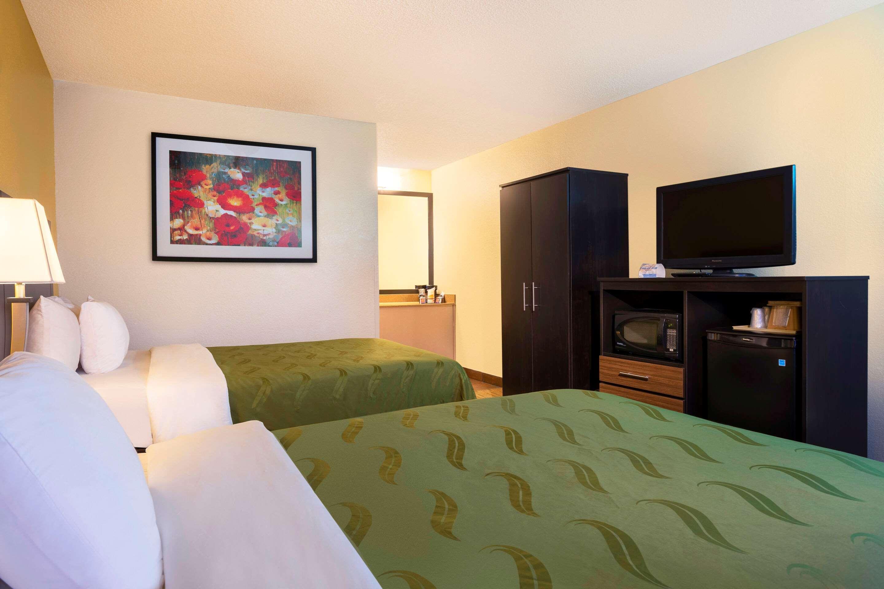 Inn Quality At Highlands Arlington