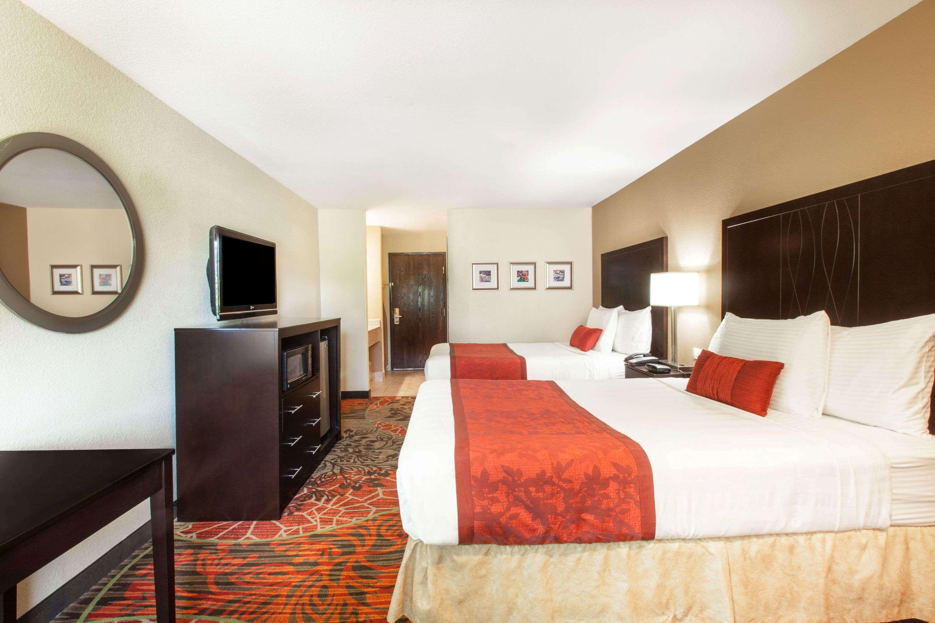 Hotel Days By Wyndham Arlington