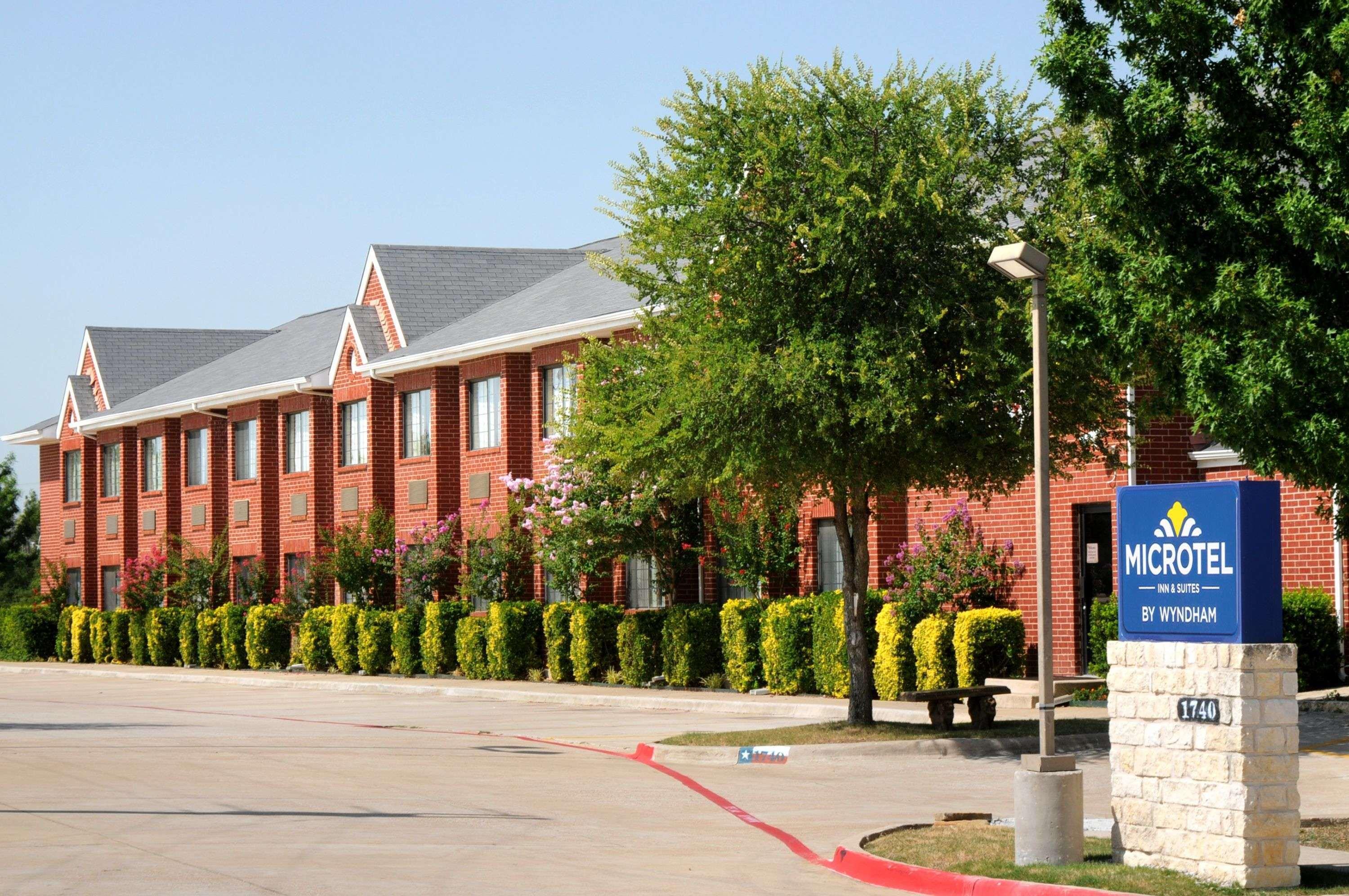 Hotel Travelodge By Wyndham Arlington/dallas Area