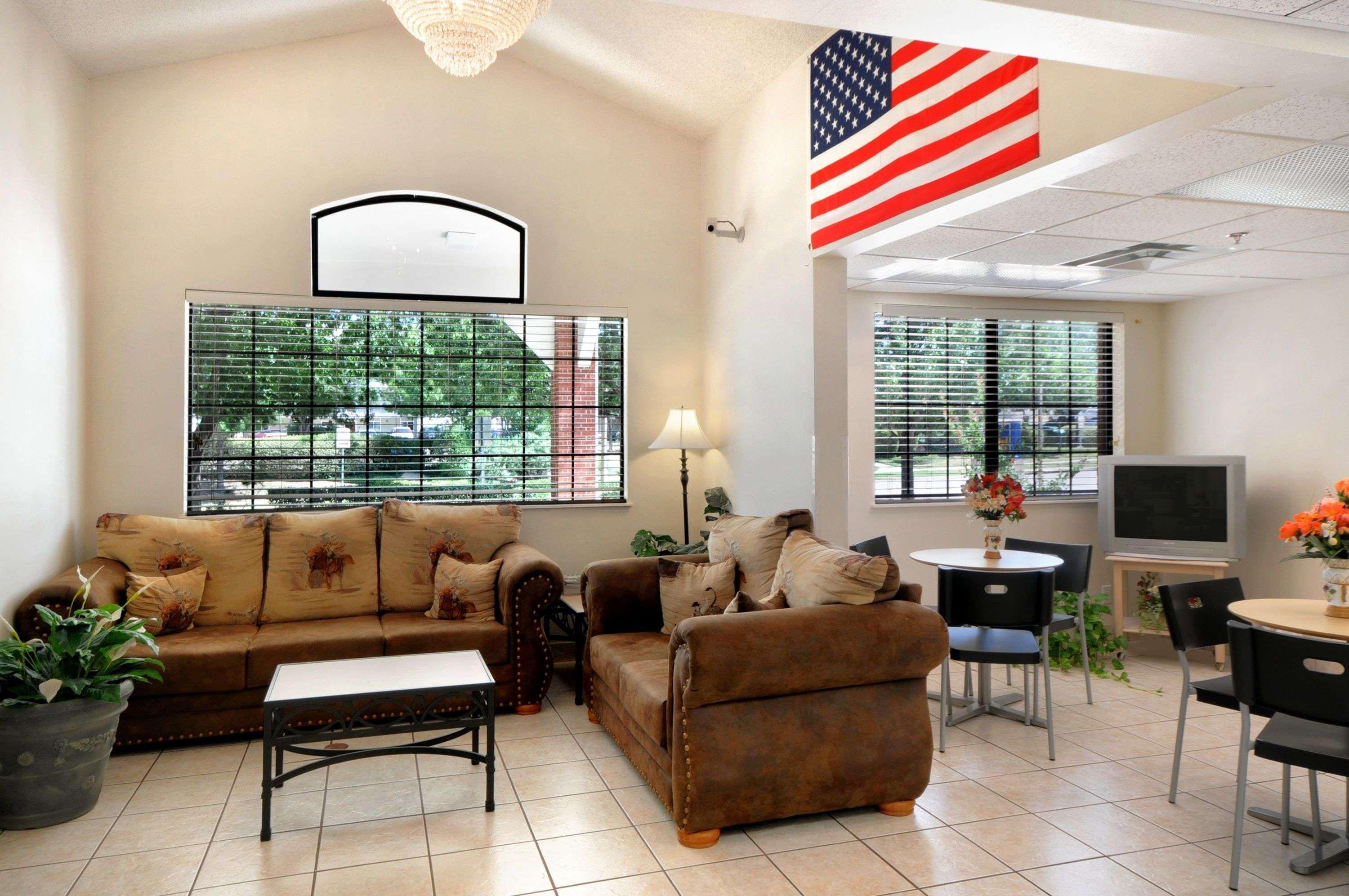 Hotel Travelodge By Wyndham Arlington/dallas Area
