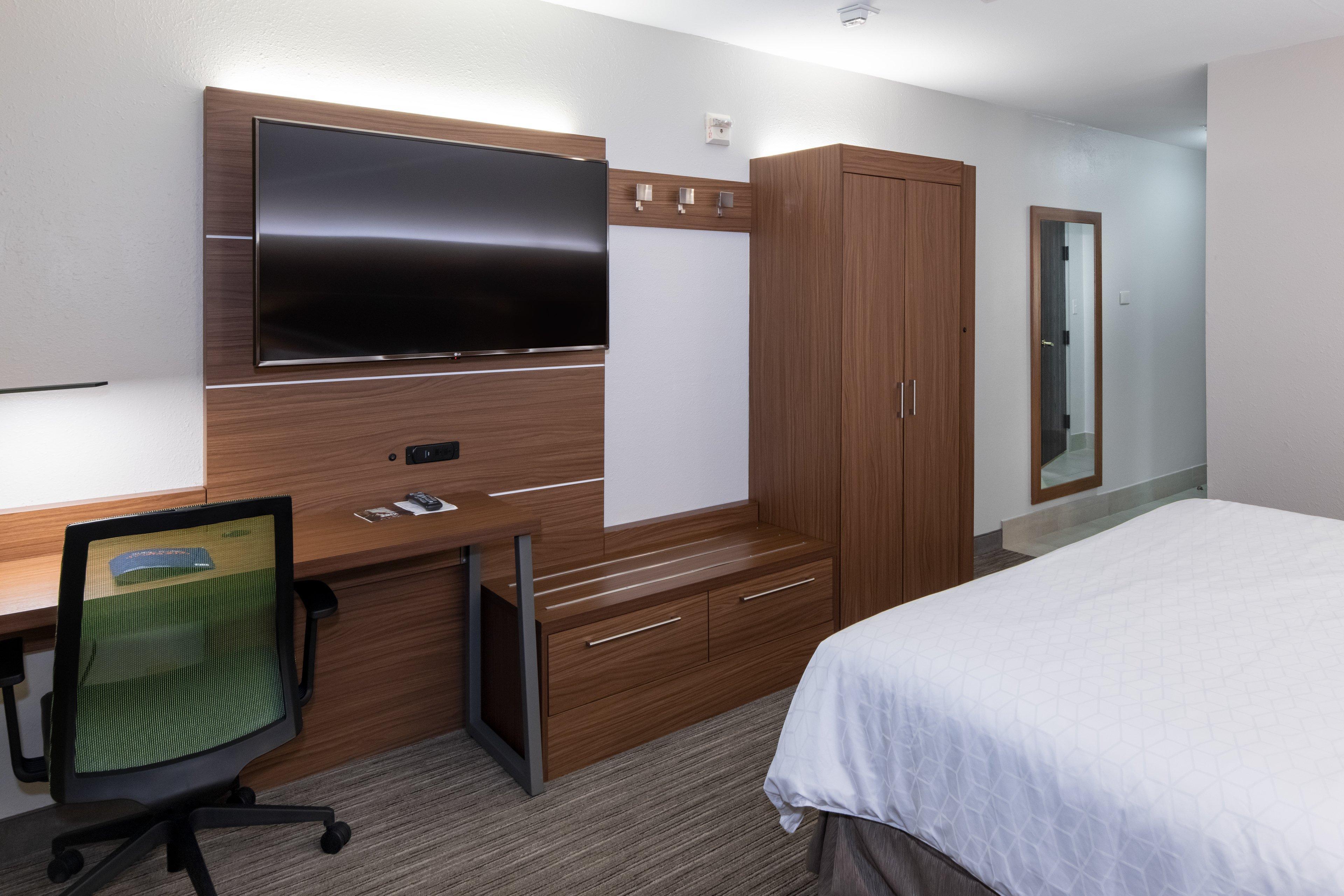 Express Interstate 20 Parks Mall By Ihg Hotel