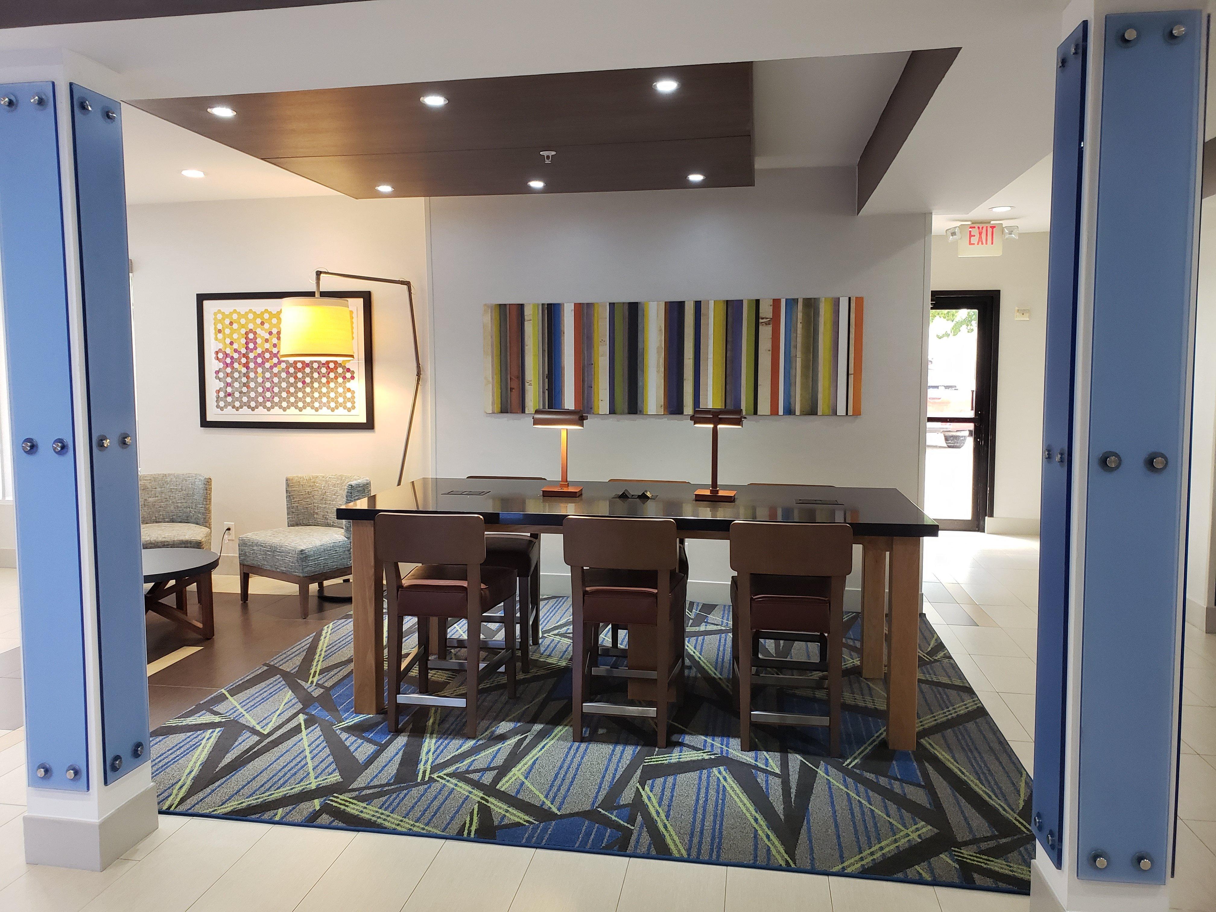 Express Interstate 20 Parks Mall By Ihg Hotel 2*