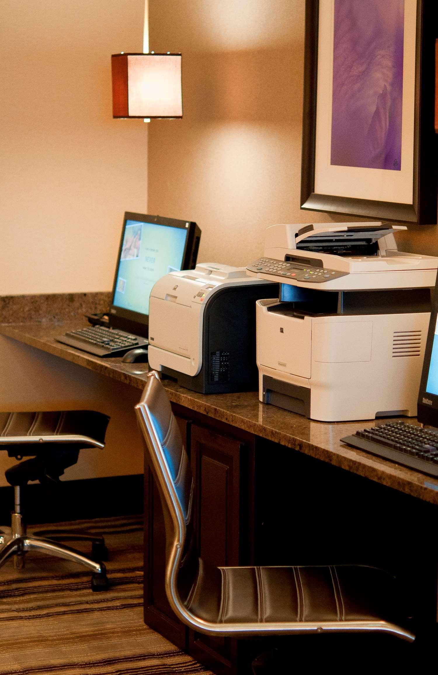 Hilton 3* Arlington