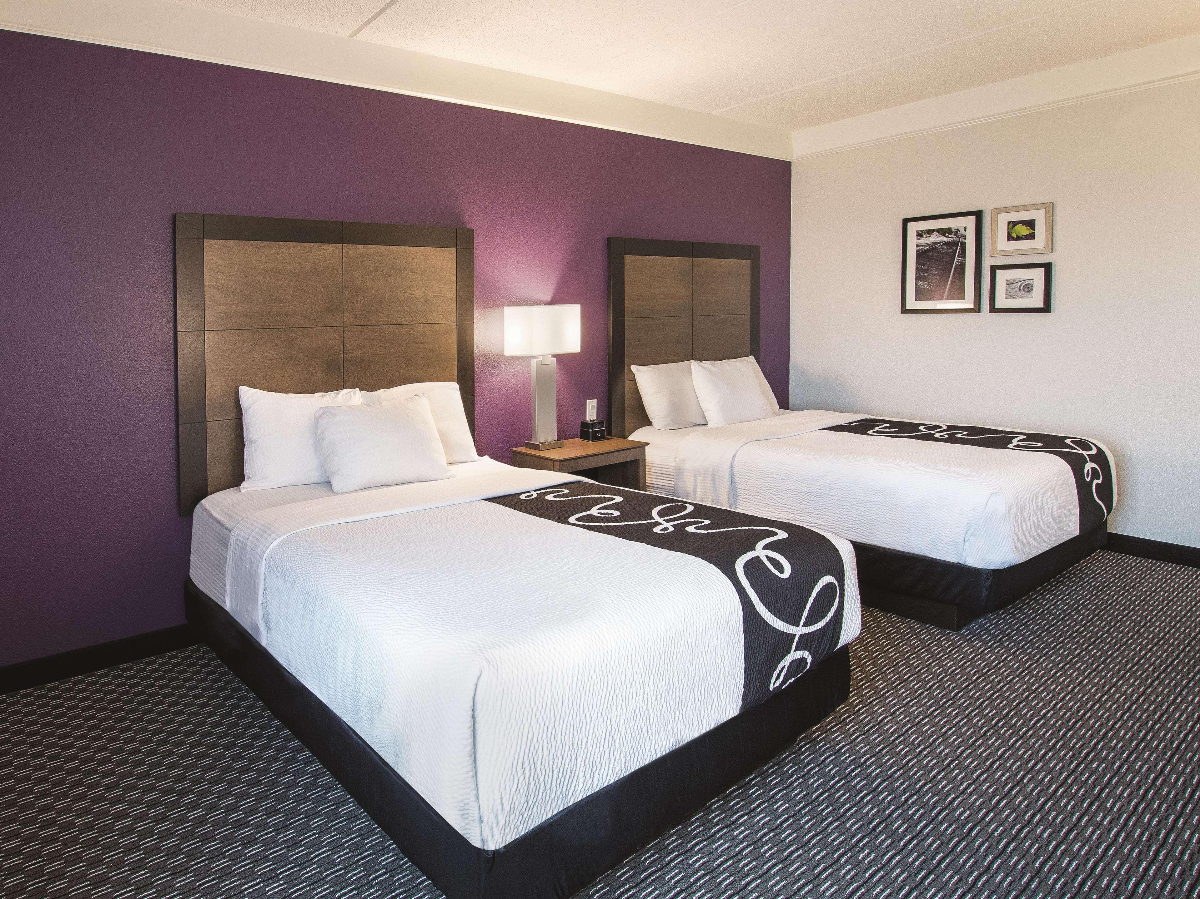 La Quinta By Wyndham North 6 Flags Dr 3*