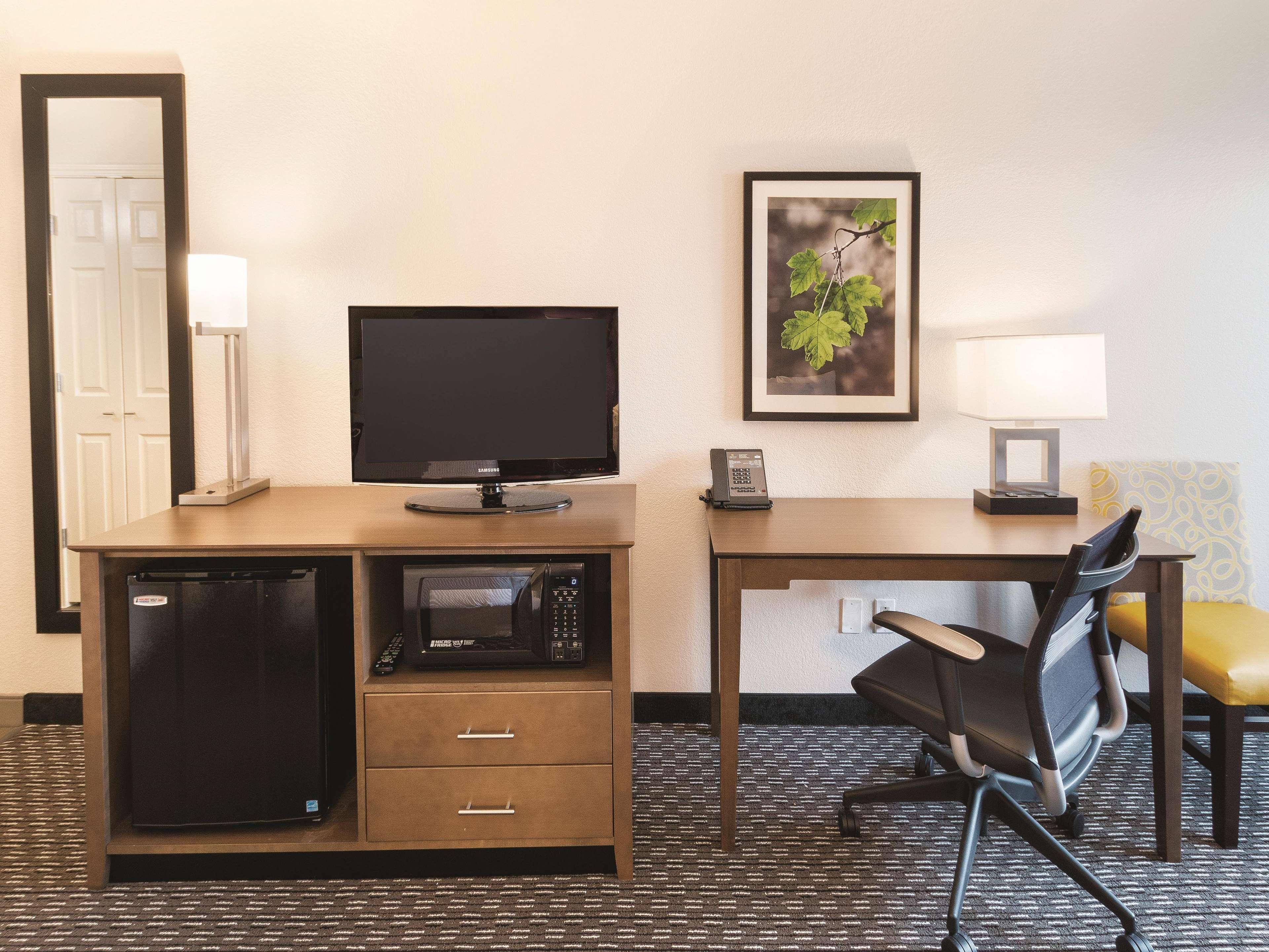 Hotel La Quinta By Wyndham North 6 Flags Dr 3*