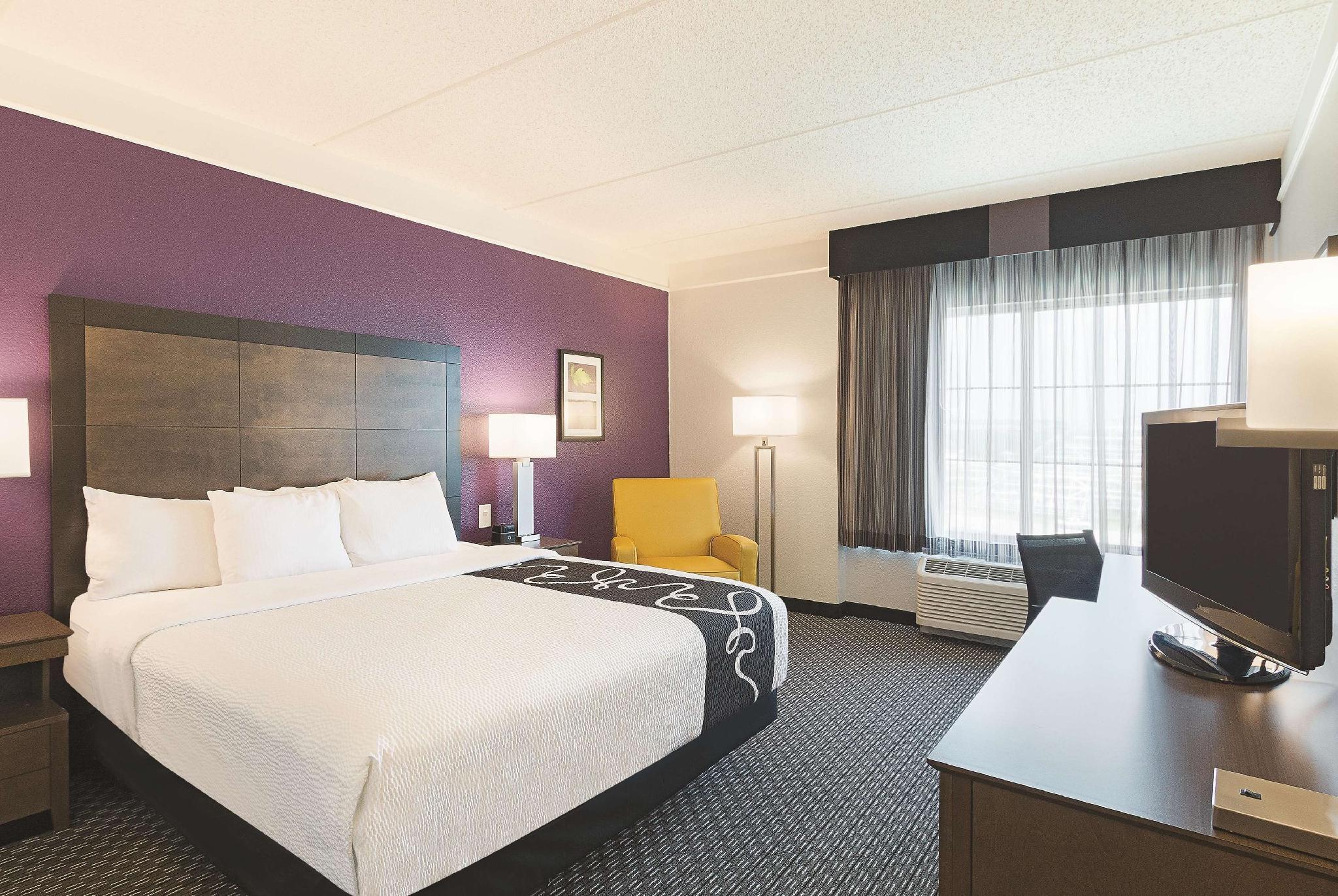 Hotel La Quinta By Wyndham North 6 Flags Dr Arlington